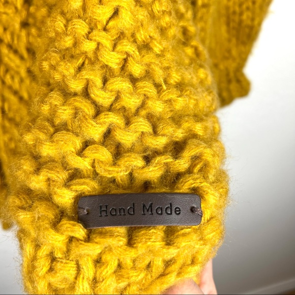 (Sold)Wishlist chunky knit pompom sleeves mustard yellow cardigan size M/L - Picture 4 of 10
